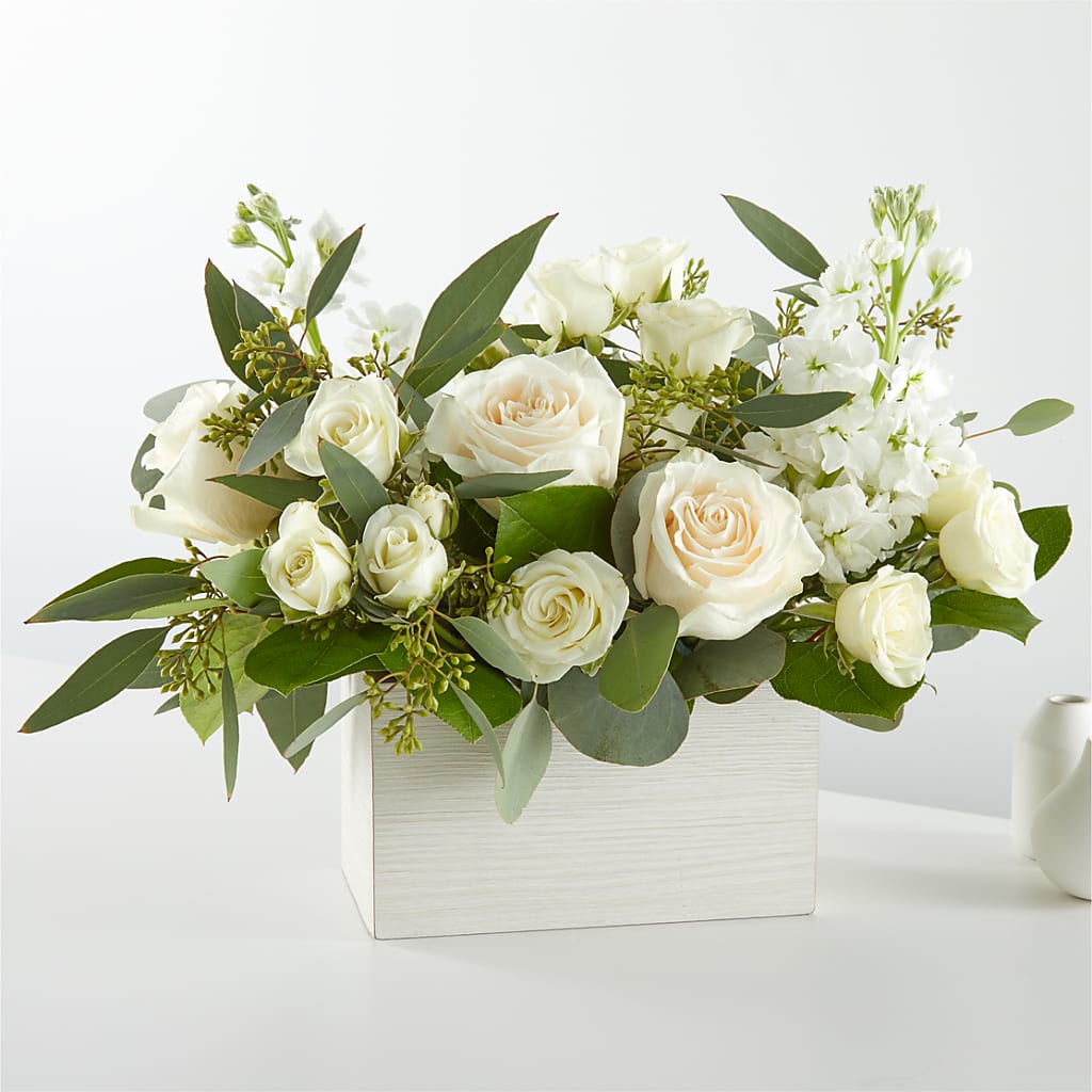 Fresh Linen Box Bouquet – Dallas House Of Flowers, Dallas TX
