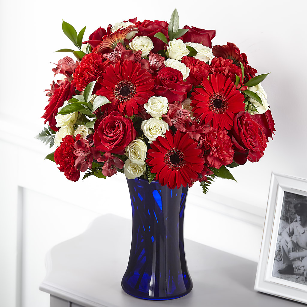 Hearts Embrace Bouquet – Dallas House Of Flowers, Dallas TX