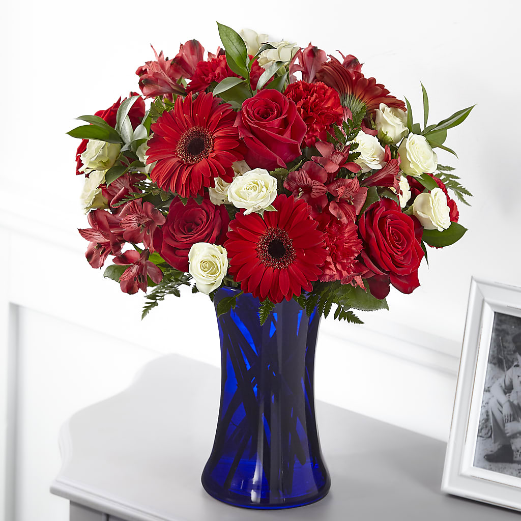 Hearts Embrace Bouquet – Dallas House Of Flowers, Dallas TX