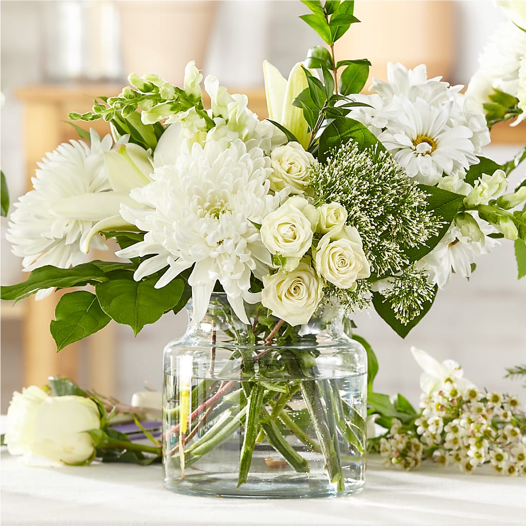Classic Ivory – A Florist Original – Dallas House Of Flowers, Dallas TX
